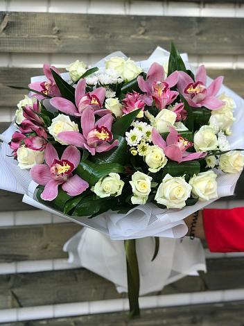 Букет цветов из: Розы и Хризантемы в Вельске