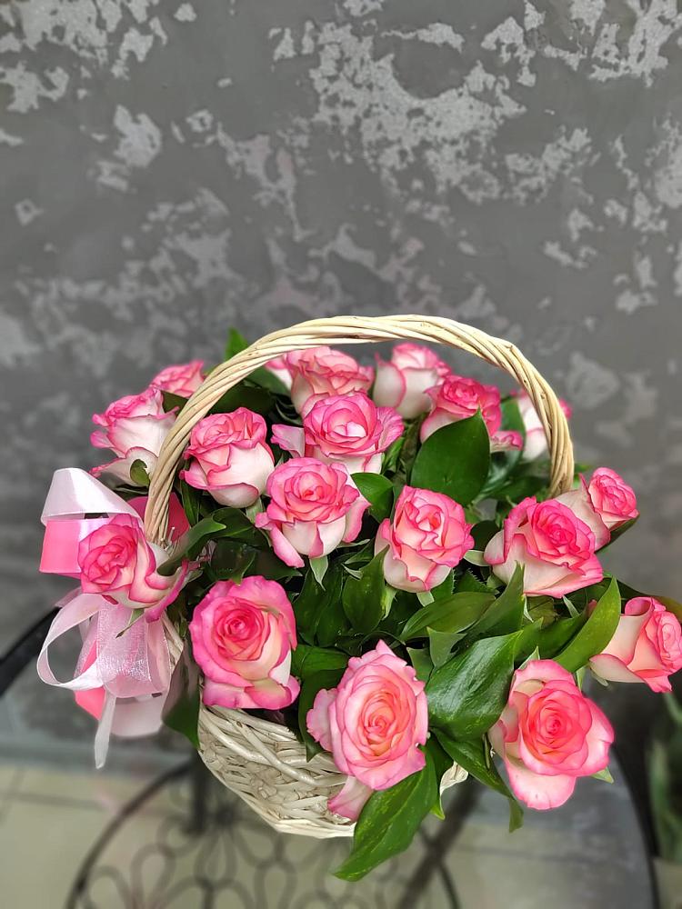 Цветочная композиция из Розы в корзине в Вельске