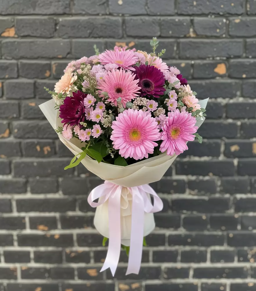Букет цветов из: Герберы и Хризантемы в Вельске