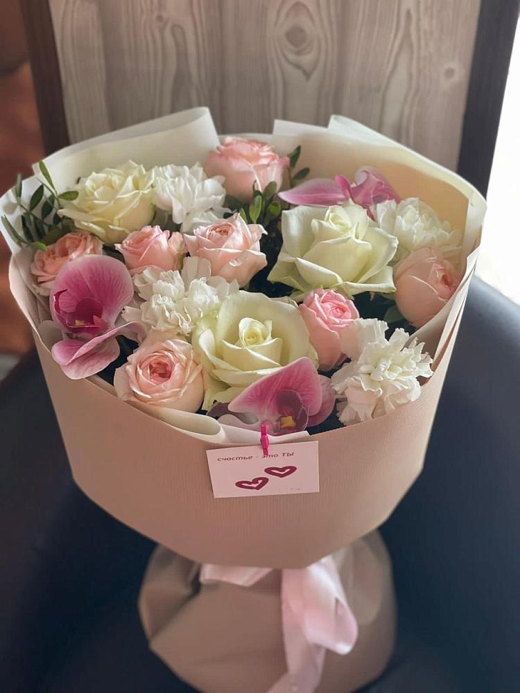 Букет цветов из: Орхидеи, Розы и Гвоздики в Вельске