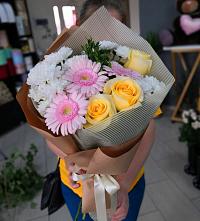 Букет цветов из:  Герберы, Розы и Хризантемы в Вельске