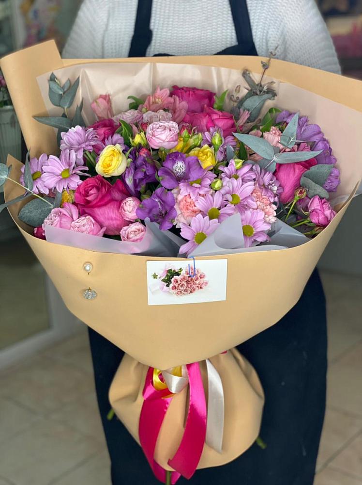 Букет цветов из: Хризантемы, Гвоздики и Альстромерии в Вельске