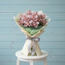 Букет цветов из:  Орхидеи и Розы в Вельске