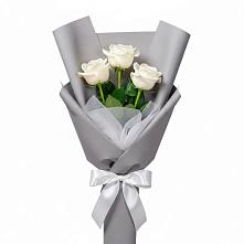 Букет 3 белые розы в Вельске