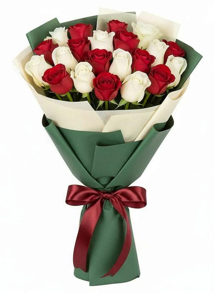 Букет Микс из красных и белых роз в Вельске