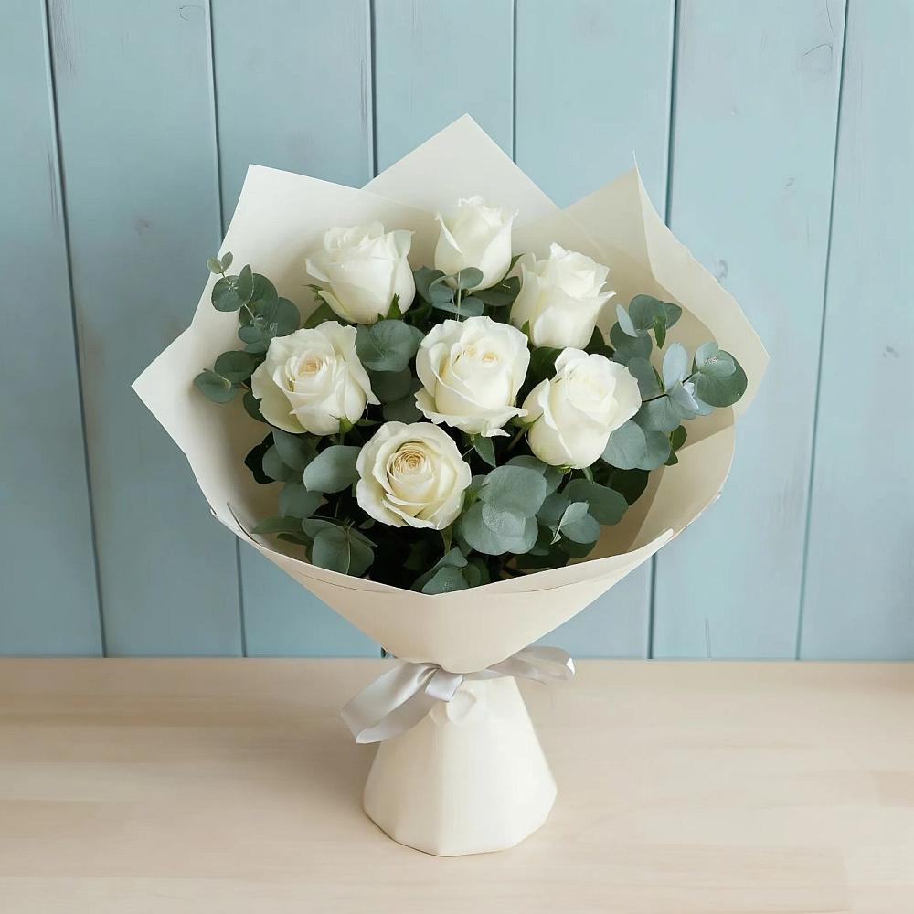Букет Белые розы в Эвкалипте в Вельске