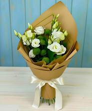 Букет цветов из:  Хризантемы и Лизиантусы в Вельске