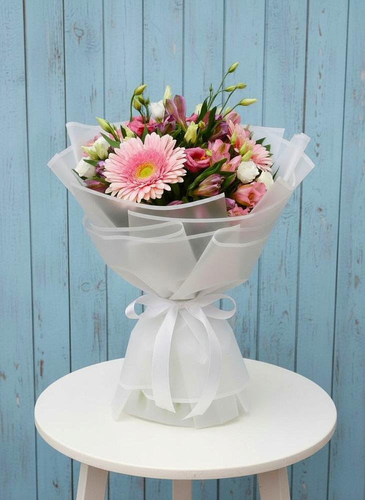 Букет цветов из: Герберы, Альстромерии и Лизиантусы в Вельске