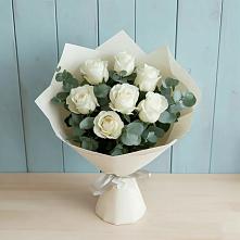 Букет Белые розы в Эвкалипте в Вельске