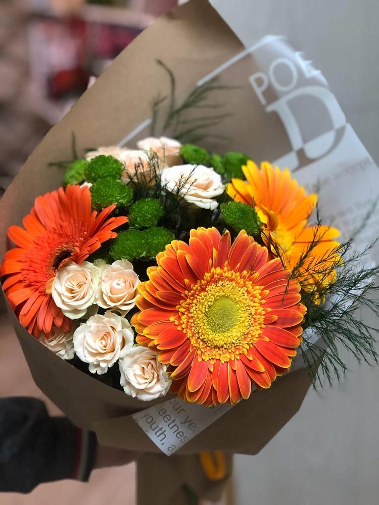 Букет цветов из: Герберы, Хризантемы и Розы в Вельске
