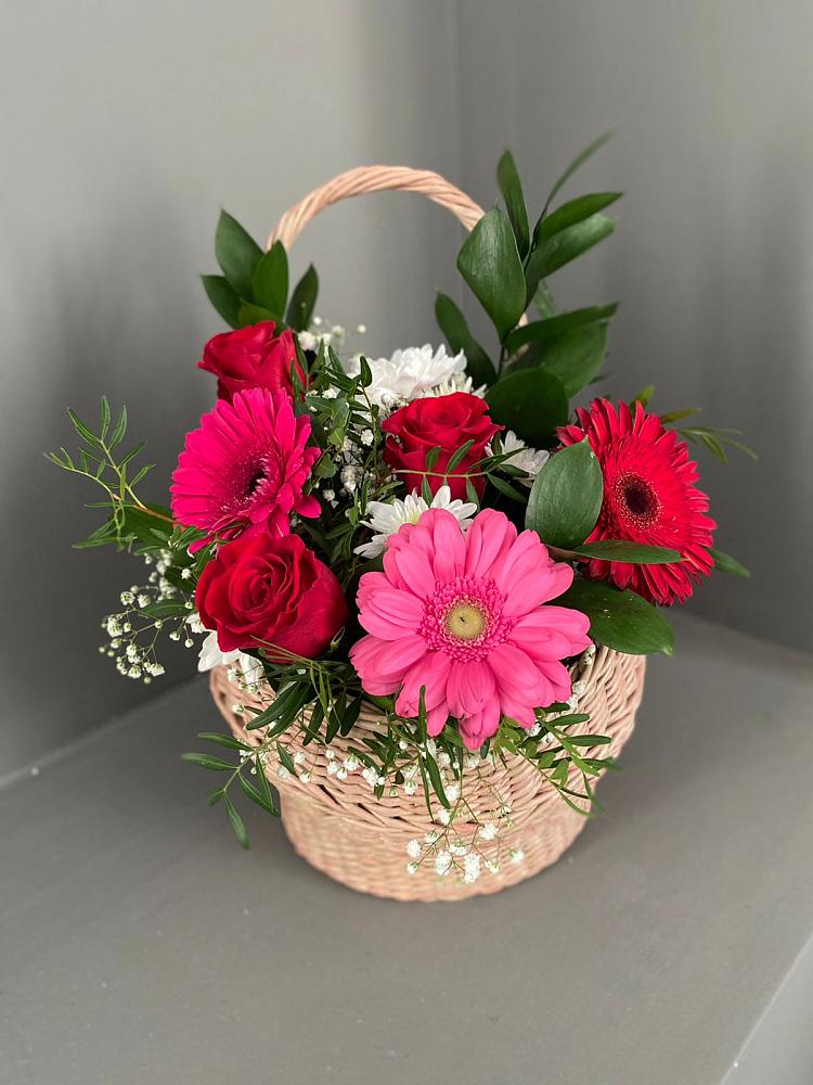 Цветочная композиция из Розы, Хризантемы и Герберы в корзине в Вельске