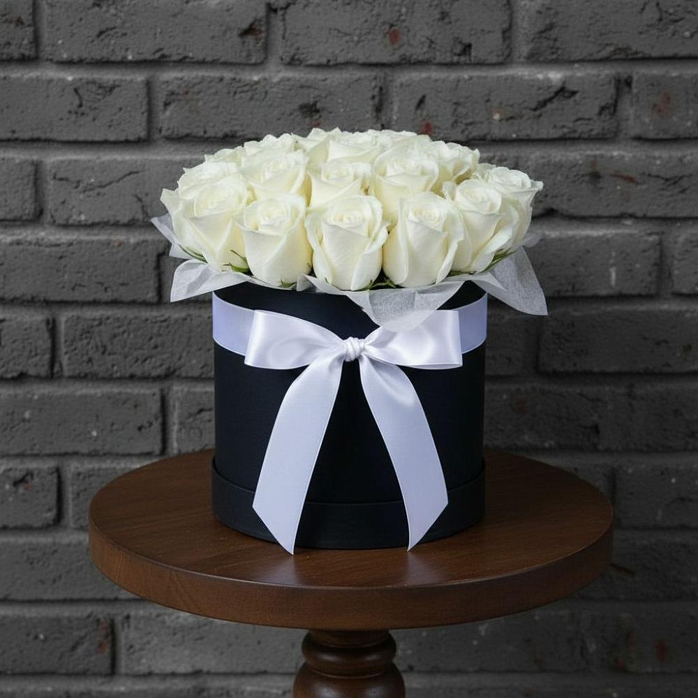 Цветочная композиция из Розы в шляпной коробке в Вельске