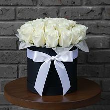 Цветочная композиция из Розы в шляпной коробке в Вельске