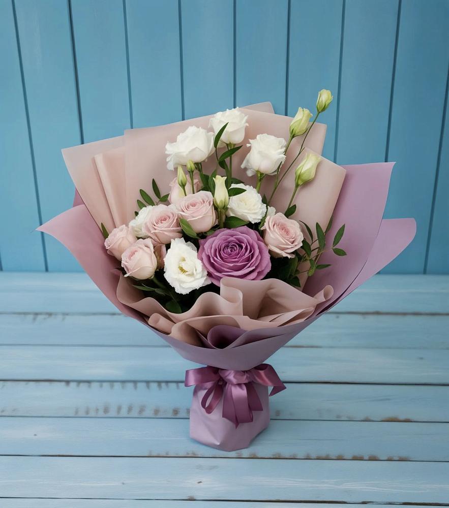 Букет цветов из: Розы и Лизиантусы в Вельске