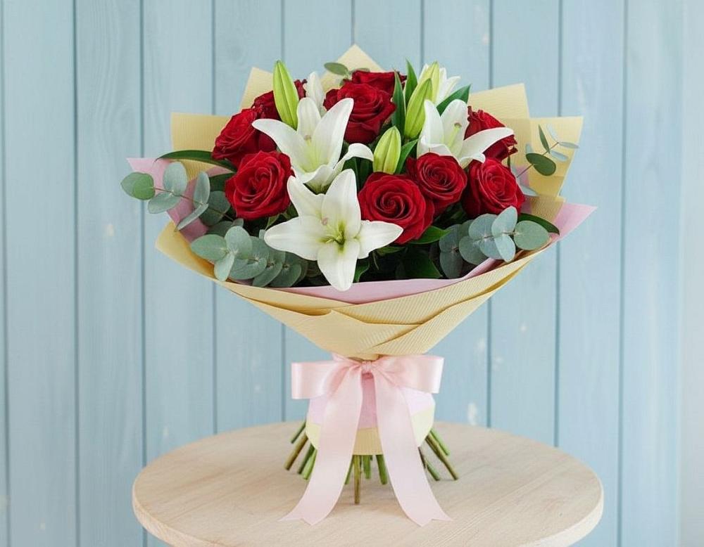Букет цветов из: Лилии и Розы в Вельске